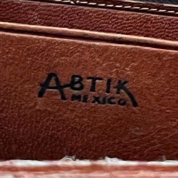 Vintage Abtik Hand-tooled Mayan Print Leather Clutch - Picture 3 of 16